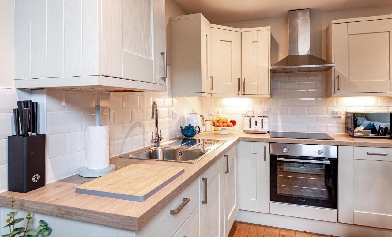 Apartment Stylish-stays The Sanctuary, -luxurious Stylish, Grade Ii Listed Church Conversion Workspace, Centrally Located