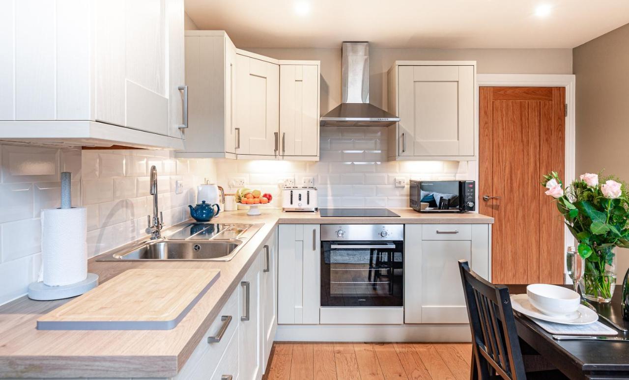Apartment Stylish-stays The Sanctuary, -luxurious Stylish, Grade Ii Listed Church Conversion Workspace, Centrally Located