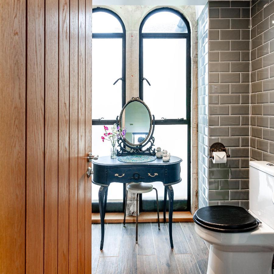 Stylish-stays The Sanctuary, -luxurious Stylish, Grade Ii Listed Church Conversion Workspace, Centrally Located * Stow-on-the-Wold