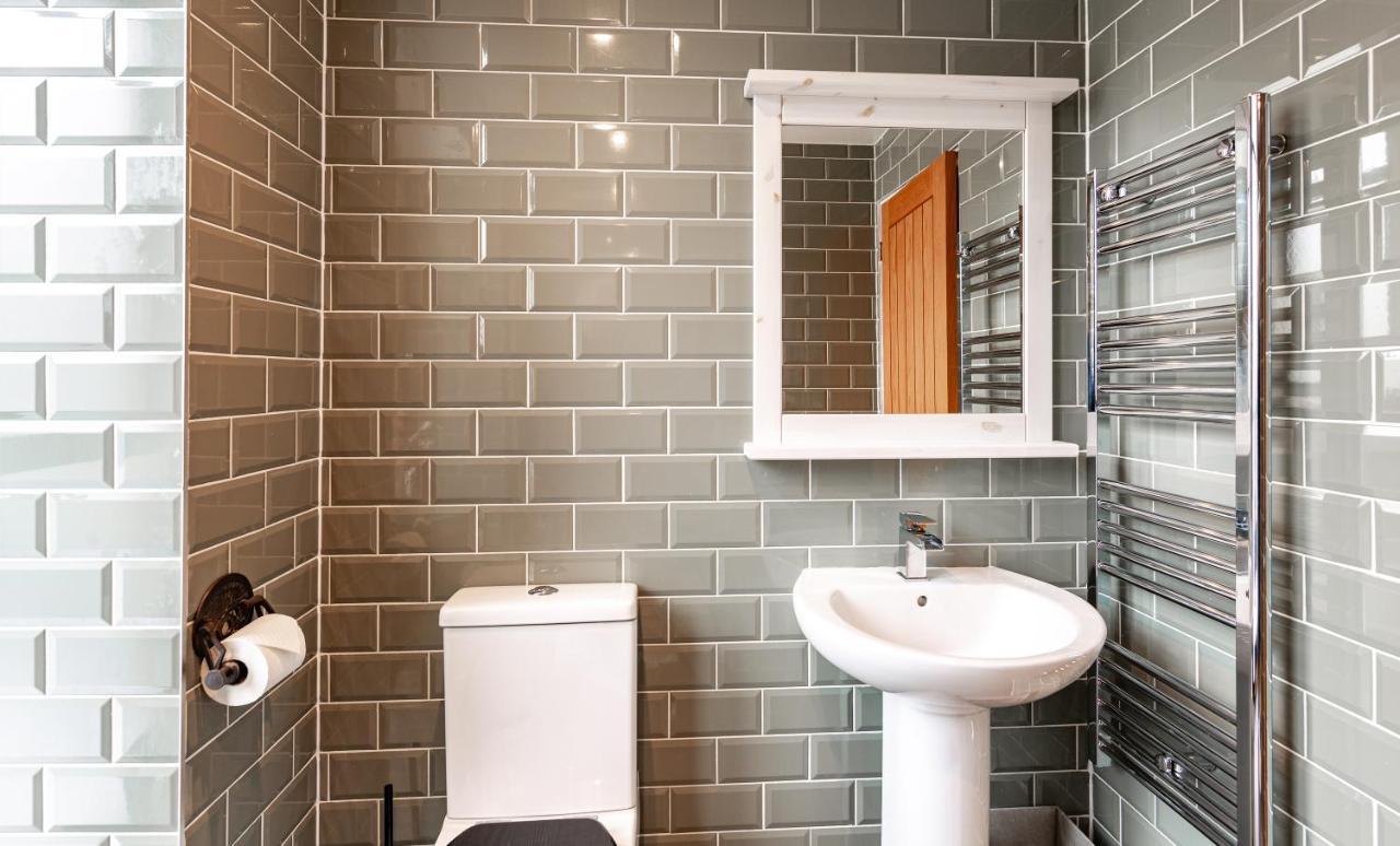 Apartment Stylish-stays The Sanctuary, -luxurious Stylish, Grade Ii Listed Church Conversion Workspace, Centrally Located *