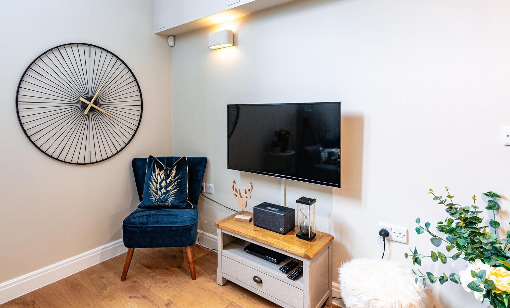 Apartment Stylish-stays The Sanctuary, -luxurious Stylish, Grade Ii Listed Church Conversion Workspace, Centrally Located Stow-on-the-Wold
