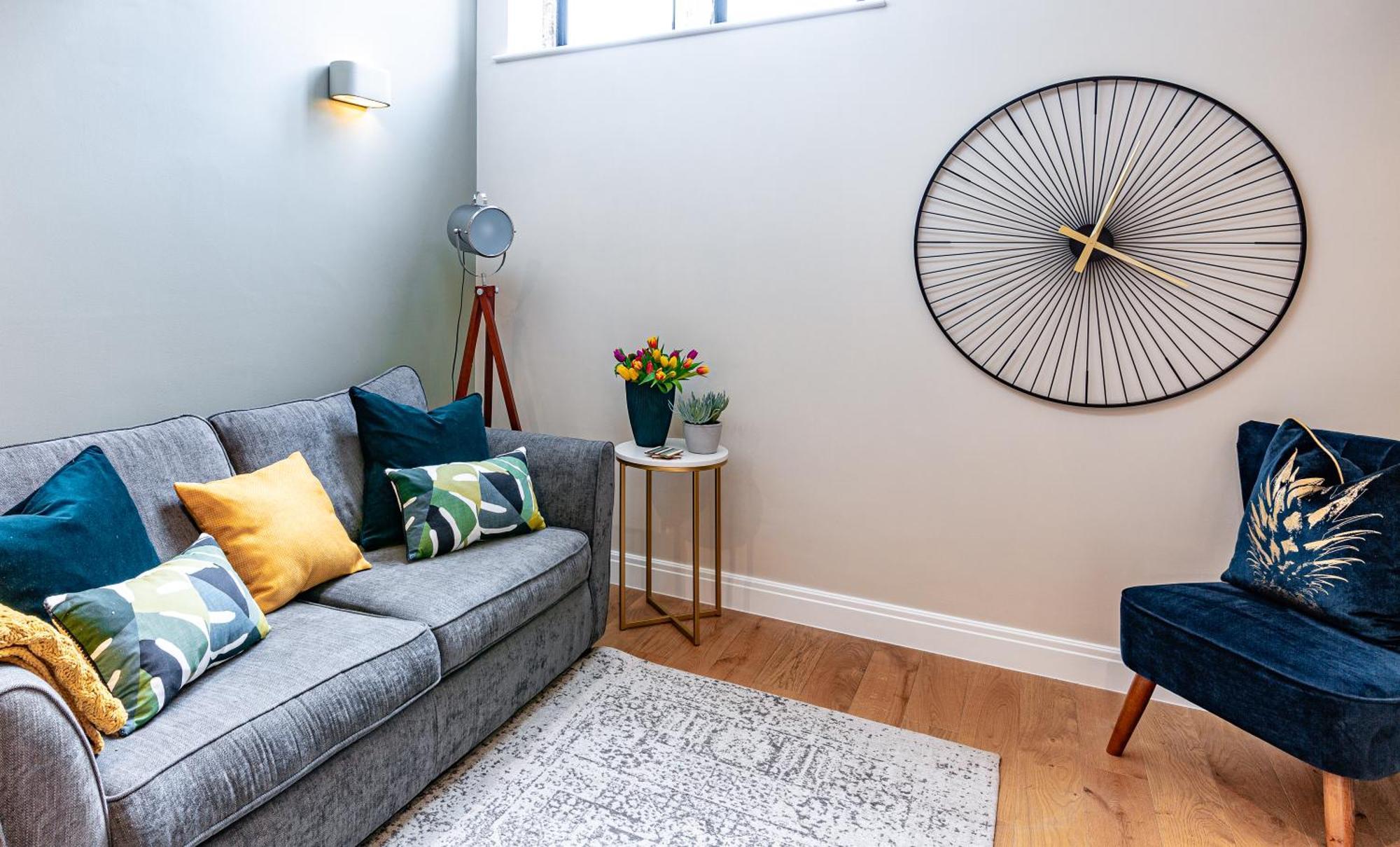 Apartment Stylish-stays The Sanctuary, -luxurious Stylish, Grade Ii Listed Church Conversion Workspace, Centrally Located